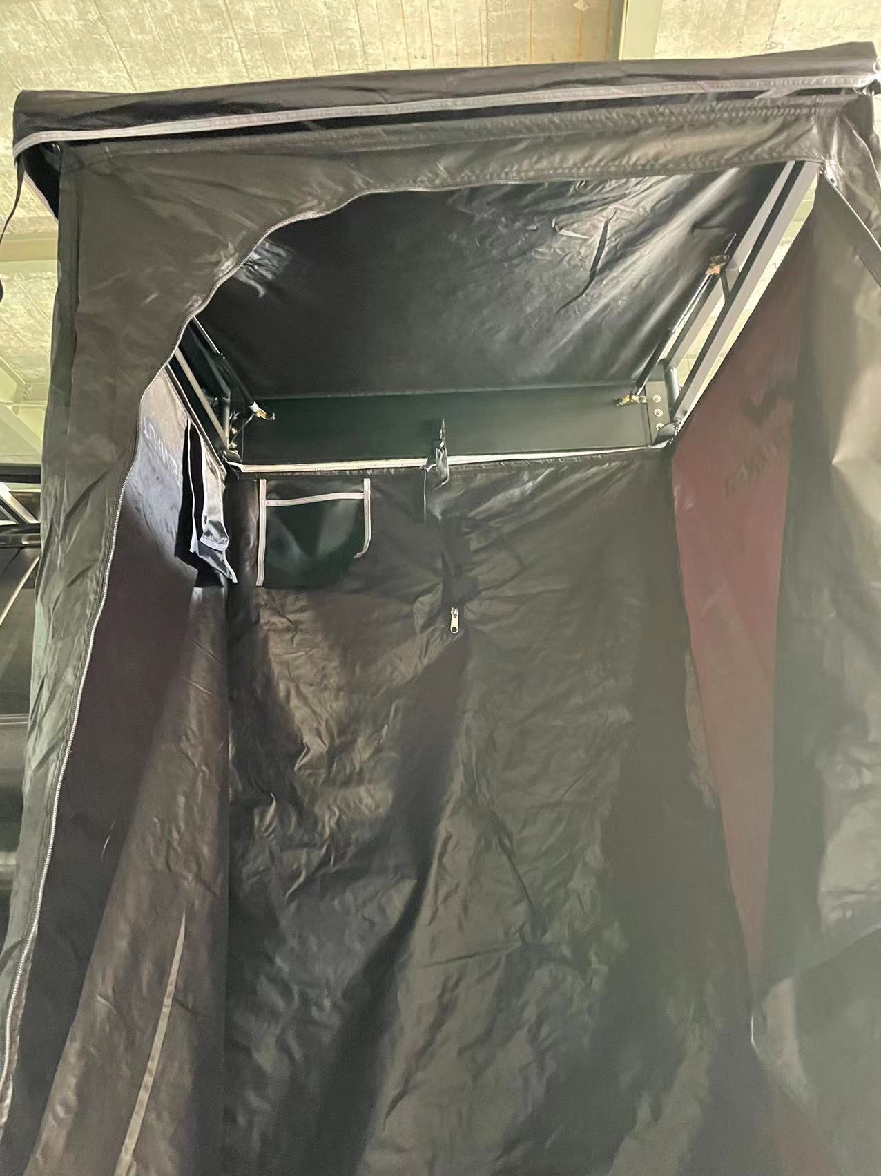 خيمة استحمام جانبية خفيفة الوز - مراجعة Outdoor Camping Showers وسعره